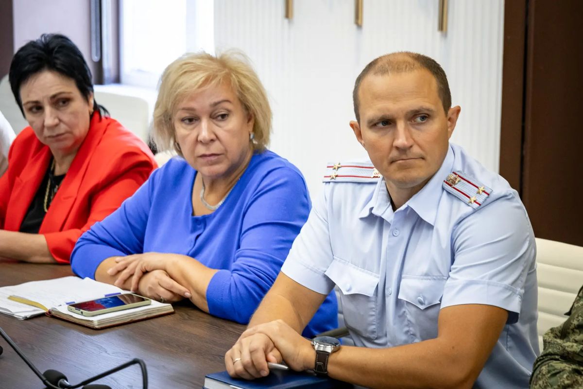 Друзья, в Курске продолжают реализовывать программу по призыву граждан на военную службу по контракту Друзья, в Курске продолжают реализовывать программу по призыву граждан на военную службу по контракту