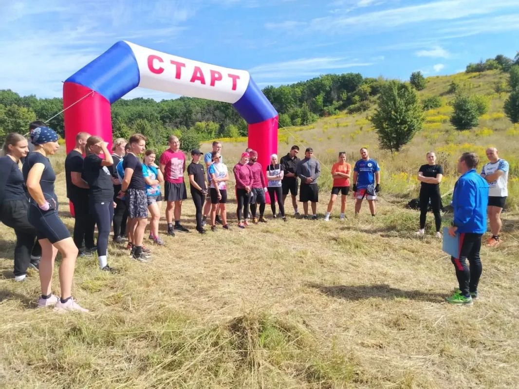 Сегодня в Слободском логу прошли соревнования по бегу с препятствиями, организованные Администрацией Льговского района, посвященные Дню Воинской славы - годовщине победы в Курской битве Сегодня в Слободском логу прошли соревнования по бегу с препятствиями, организованные Администрацией Льговского района, посвященные Дню Воинской славы - годовщине победы в Курской битве