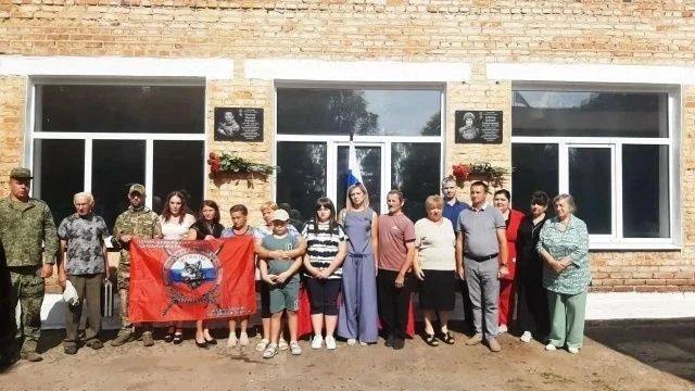 Во Льговском районе открыли мемориальные доски в честь героев СВО