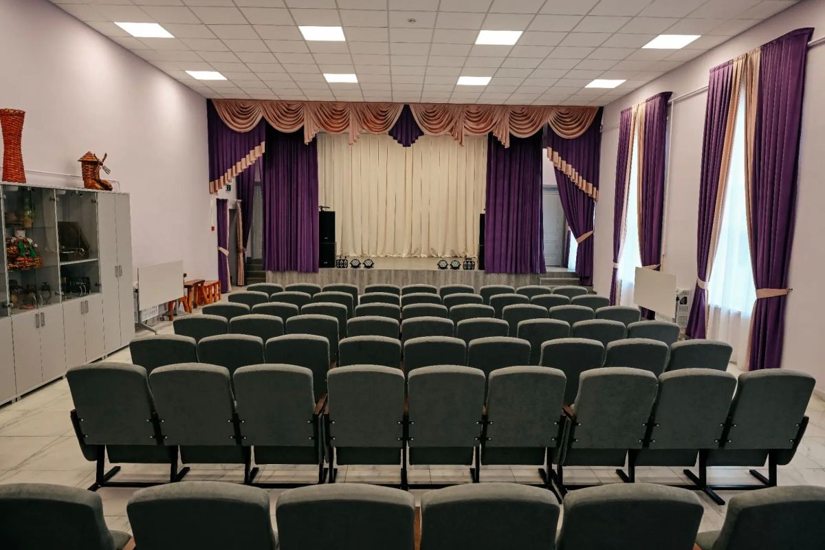В Горшеченском районе в рамках национального проекта «Семья» завершают капитальный ремонт Среднеапоченского сельского Дома культуры — филиала Горшеченского районного Дома творчества В Горшеченском районе в рамках национального проекта «Семья» завершают капитальный ремонт Среднеапоченского сельского Дома культуры — филиала Горшеченского районного Дома творчества