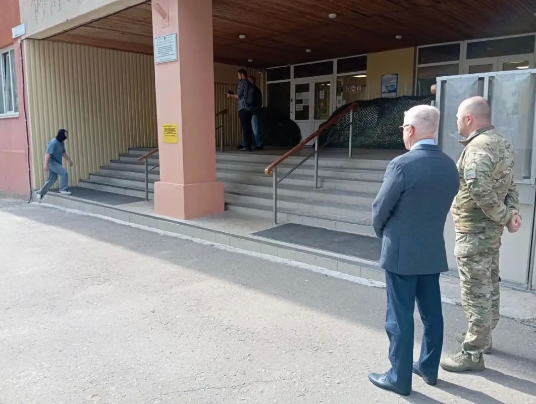 В Курске оценили уровень безопасности в школах В Курске оценили уровень безопасности в школах