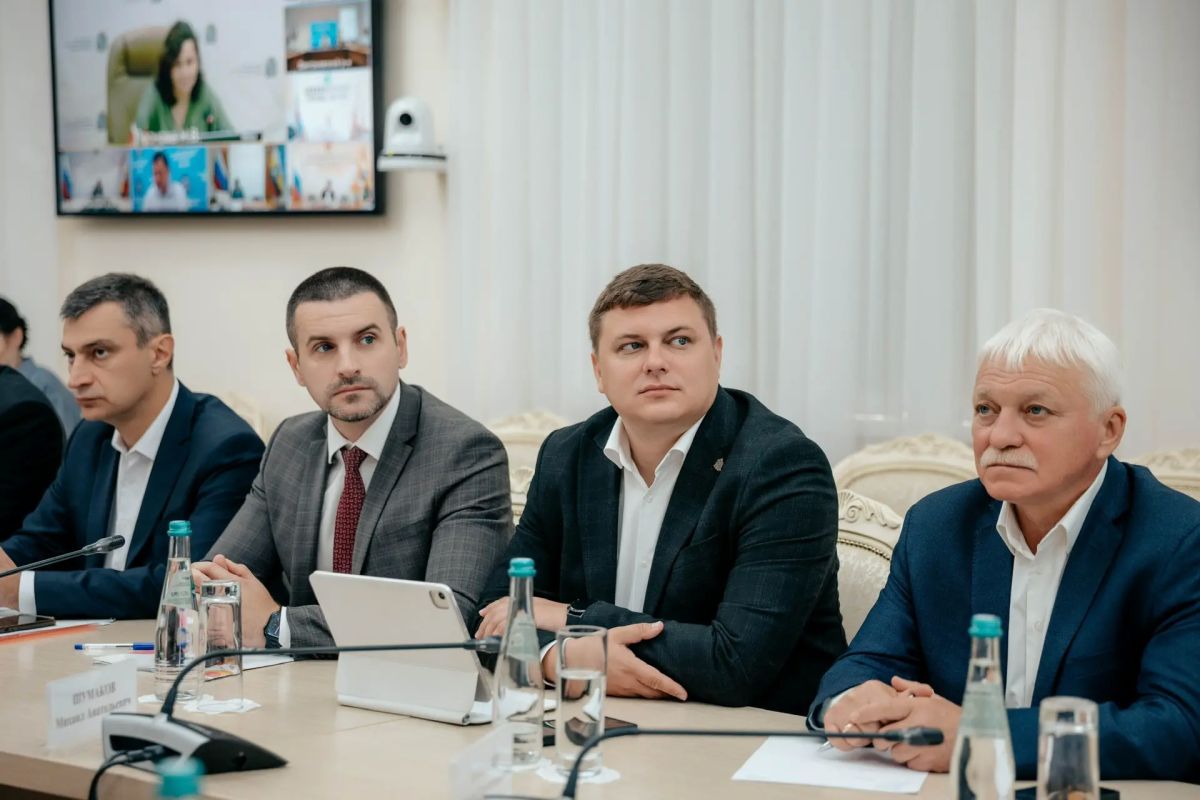 Александр Хинштейн: В последний день лета провели заседание Правительства Курской области Александр Хинштейн: В последний день лета провели заседание Правительства Курской области