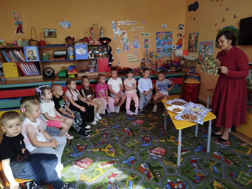Воспитанники старшей группы детского сада №1 «Солнышко» провели тематический день, посвященный одному из важнейших праздников августа — Ореховому (Хлебному) Спасу Воспитанники старшей группы детского сада №1 «Солнышко» провели тематический день, посвященный одному из важнейших праздников августа — Ореховому (Хлебному) Спасу