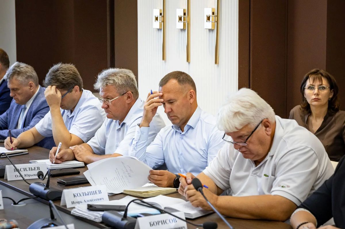 Традиционно начинаем рабочую неделю с подведения итогов и постановки задач Традиционно начинаем рабочую неделю с подведения итогов и постановки задач