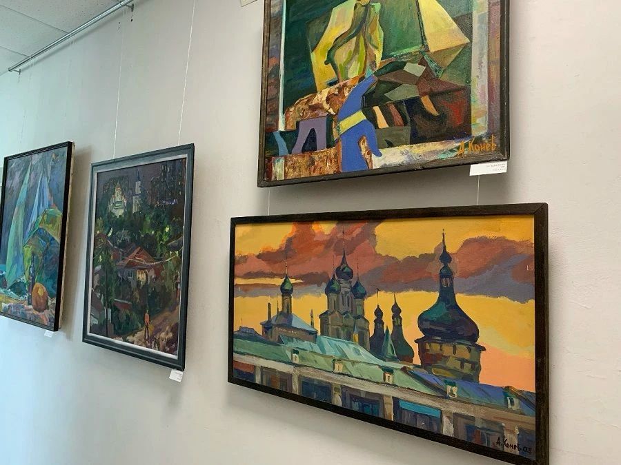 В Курске открылась персональная выставка Александра Конева В Курске открылась персональная выставка Александра Конева