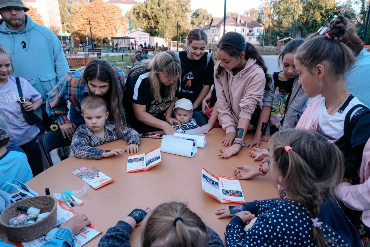 В парке Молодёжи прошло яркое мероприятие проекта «Клуб молодых семей» под названием «СемьяФест» В парке Молодёжи прошло яркое мероприятие проекта «Клуб молодых семей» под названием «СемьяФест»