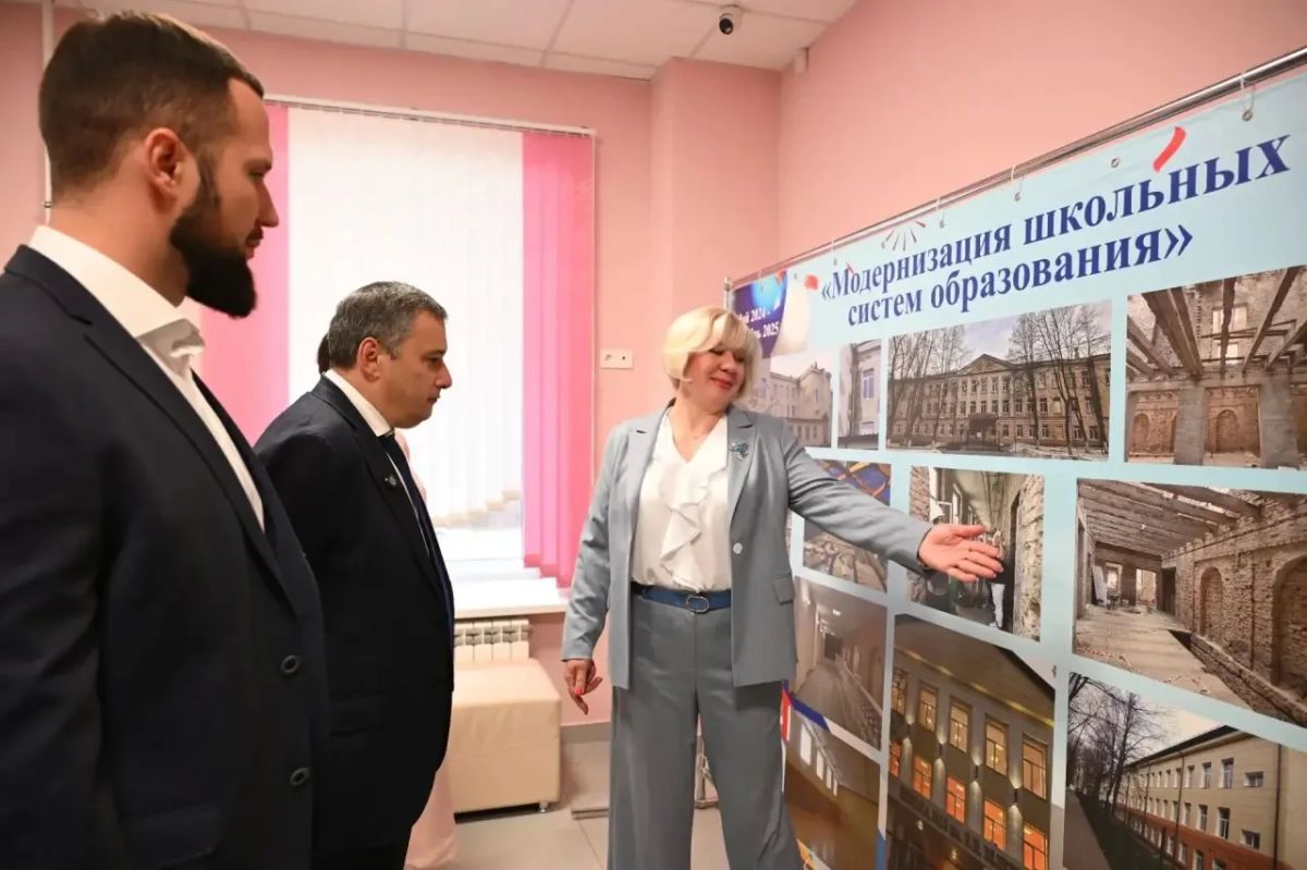 Александр Хинштейн: 1 сентября — день, который каждый помнит посвоему: запах свежих тетрадей, волнение на линейке, первый звонок, который обещает — впереди столько всего интересного Александр Хинштейн: 1 сентября — день, который каждый помнит посвоему: запах свежих тетрадей, волнение на линейке, первый звонок, который обещает — впереди столько всего интересного