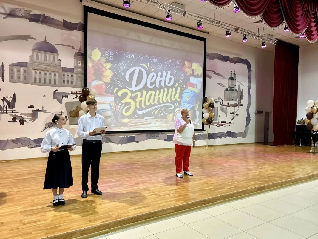 В школе №60 для курских первоклассников прозвенел первый звонок В школе №60 для курских первоклассников прозвенел первый звонок