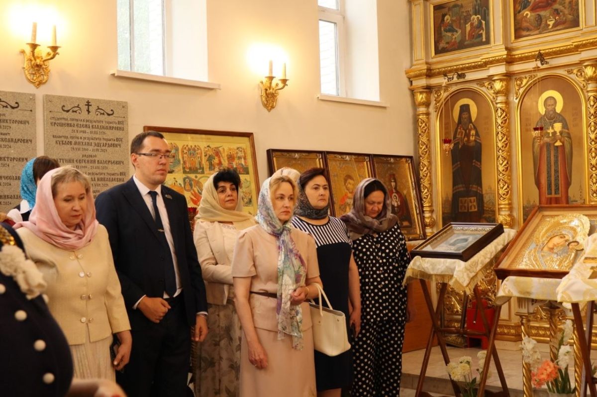 Екатерина Харченко: Новый учебный год начали с молебна Екатерина Харченко: Новый учебный год начали с молебна