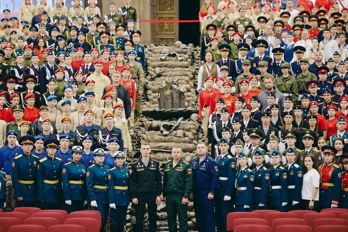 Юные куряне приняли участие во Всероссийском слёте «Пост № 1» Юные куряне приняли участие во Всероссийском слёте «Пост № 1»