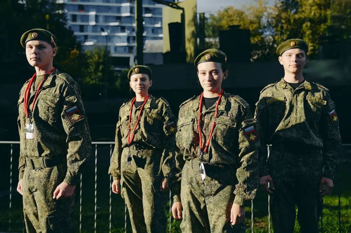 Юные куряне приняли участие во Всероссийском слёте «Пост № 1» Юные куряне приняли участие во Всероссийском слёте «Пост № 1»