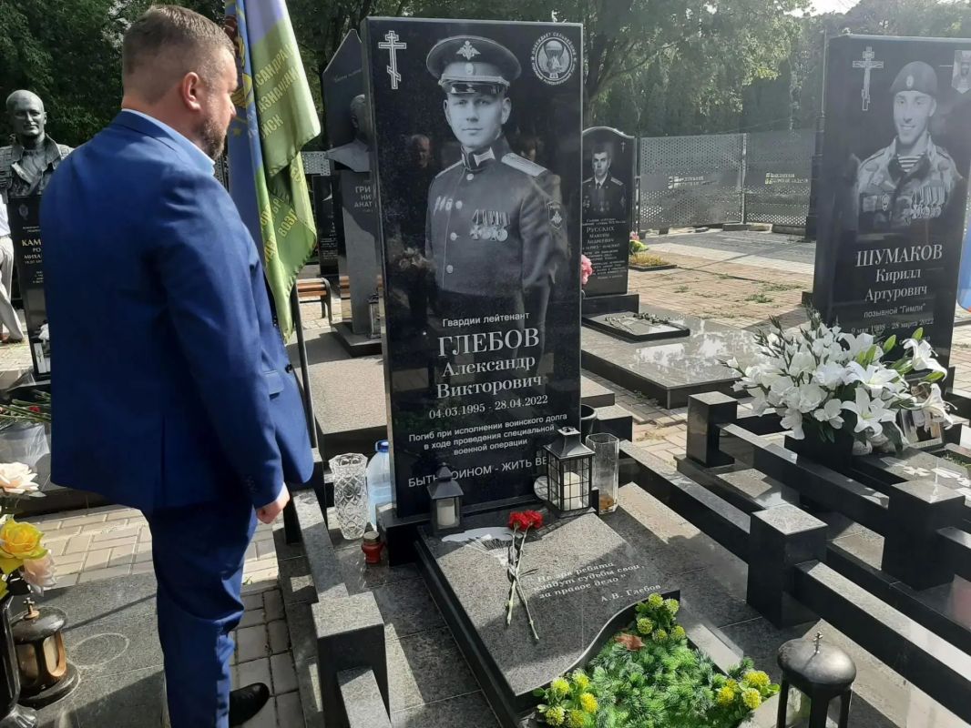 Память жертв терроризма почтили в Курске Память жертв терроризма почтили в Курске