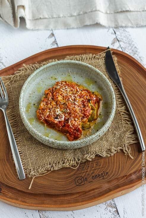 Кабачковые рулетики с помидорами и сыром: вкусный хит на любой стол