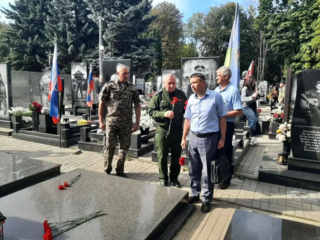 Память жертв терроризма почтили в Курске Память жертв терроризма почтили в Курске