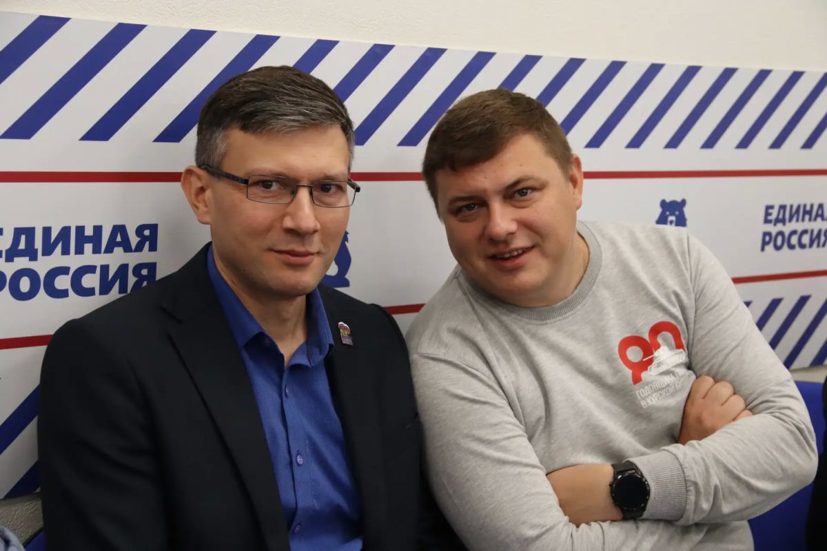 Александр Хинштейн: Единство позволяет нам быть вместе Александр Хинштейн: Единство позволяет нам быть вместе