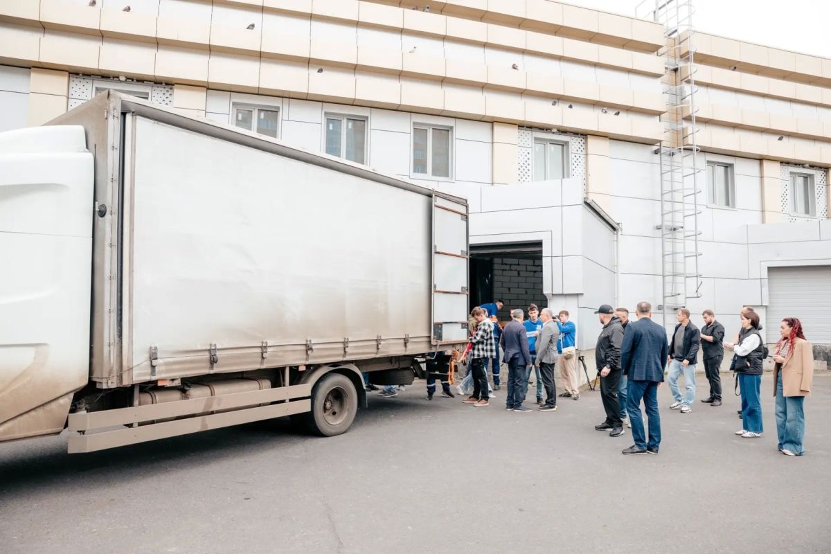 Курская область получила новую партию гуманитарной помощи из Самарской области, на этот раз весом 4,5 тонны Курская область получила новую партию гуманитарной помощи из Самарской области, на этот раз весом 4,5 тонны