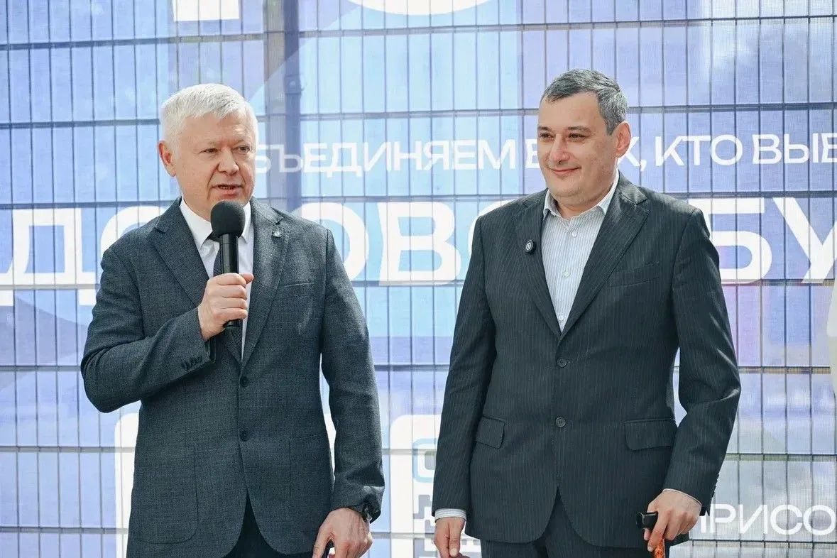 В Курске на Дериглазова открыли воркаут-площадку с полями для футбола и баскетбола В Курске на Дериглазова открыли воркаут-площадку с полями для футбола и баскетбола