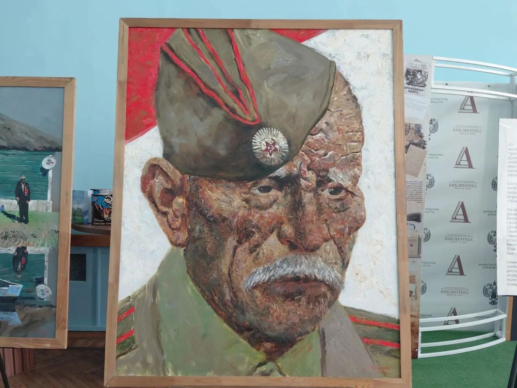В Курске открылась художественная выставка «О Родине» В Курске открылась художественная выставка «О Родине»