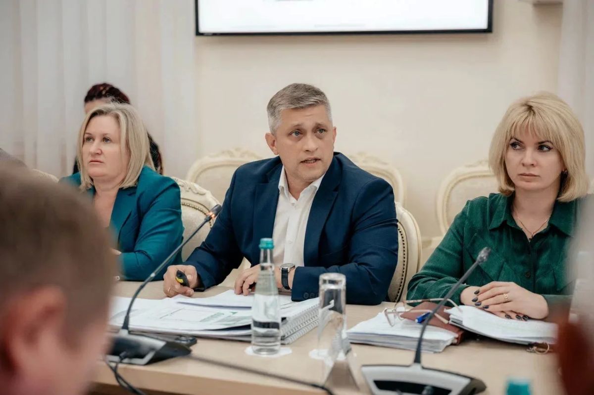 Прошло второе заседание Градостроительного совета под руководством губернатора Курской области Александра Хинштейна Прошло второе заседание Градостроительного совета под руководством губернатора Курской области Александра Хинштейна