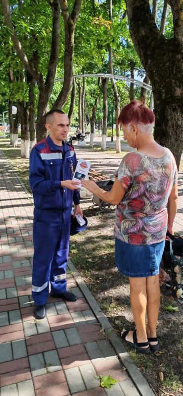 Очередной профилактический рейд безопасности проведен 4 сентября в г. Фатеже. В ходе рейда инструктор пожарной профилактики Фатежского района Противопожарной службы комитета региональной безопасности Курской области обратил... Очередной профилактический рейд безопасности проведен 4 сентября в г. Фатеже. В ходе рейда инструктор пожарной профилактики Фатежского района Противопожарной службы комитета региональной безопасности Курской области обратил...
