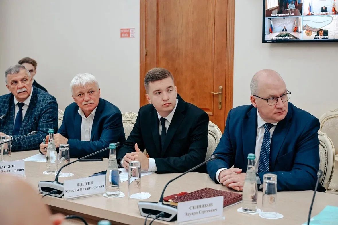 Александр Хинштейн: Провели заседание Правительства Курской области Александр Хинштейн: Провели заседание Правительства Курской области