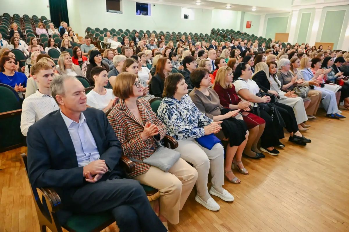Курские финансисты отметили профессиональный праздник Курские финансисты отметили профессиональный праздник