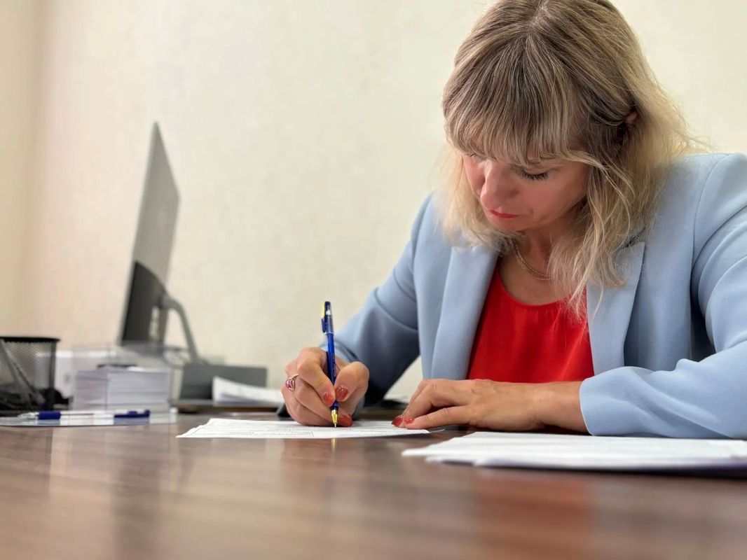 Министр социального обеспечения, материнства и детства Курской области Татьяна Сукновалова провела личный приём граждан в Администрации Курской области Министр социального обеспечения, материнства и детства Курской области Татьяна Сукновалова провела личный приём граждан в Администрации Курской области