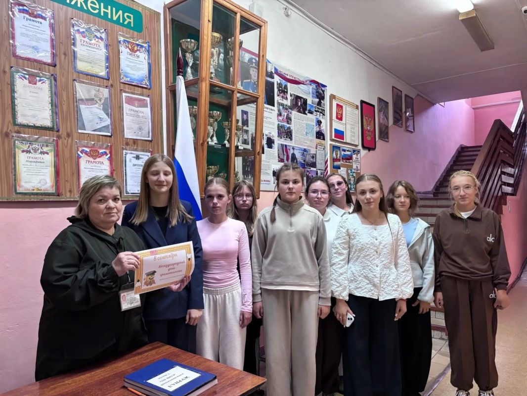 Фатежской школе N 1 была организована и проведена акция, посвященная Международному дню распространения грамотности Фатежской школе N 1 была организована и проведена акция, посвященная Международному дню распространения грамотности