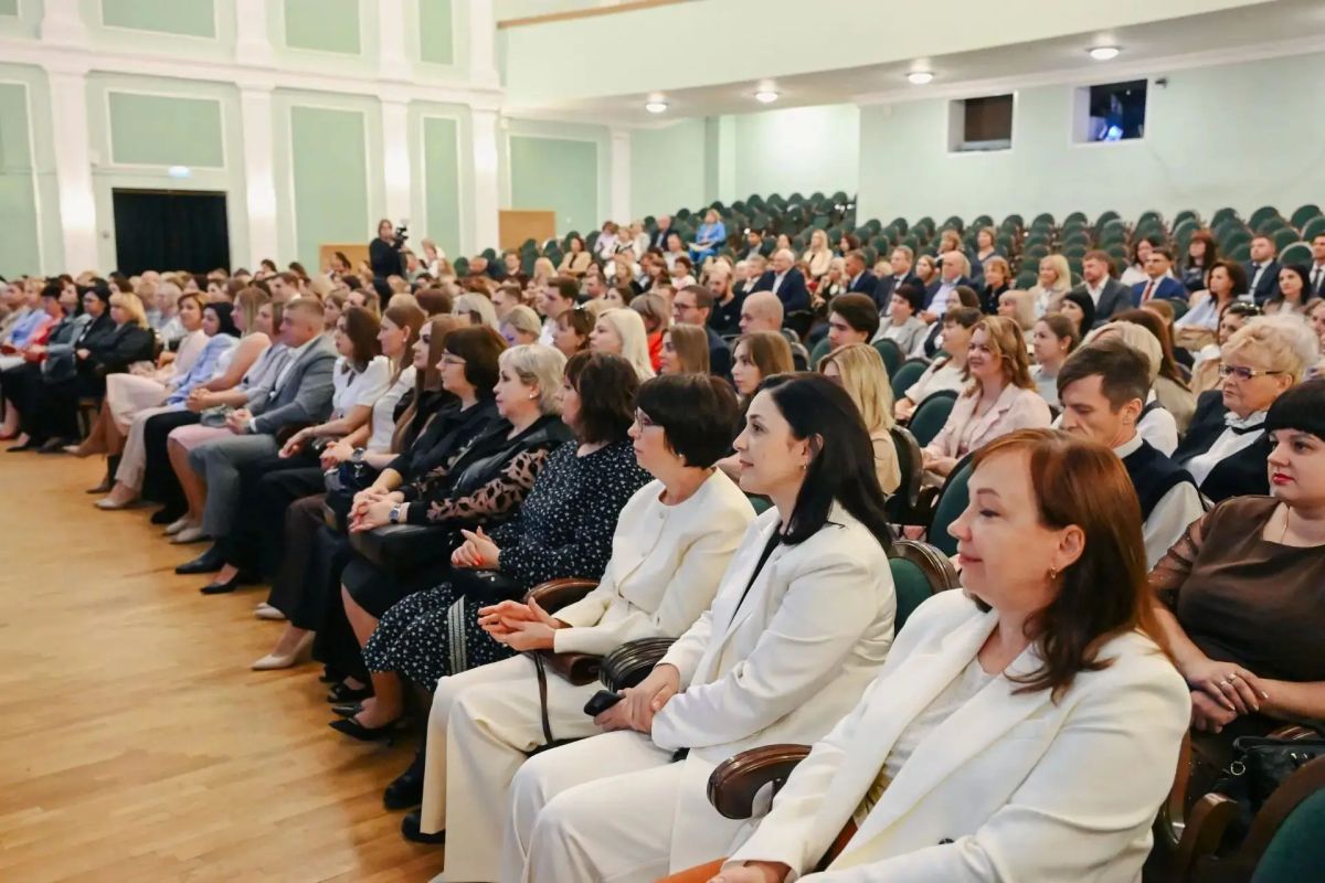 Курские финансисты отметили профессиональный праздник Курские финансисты отметили профессиональный праздник