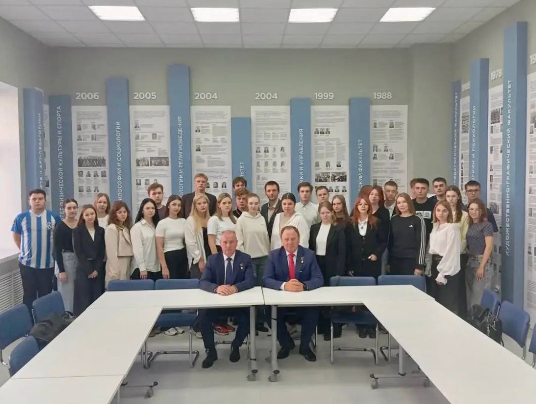 Герои России Сергей Липовой и Александр Головашкин встретились с курскими студентами
