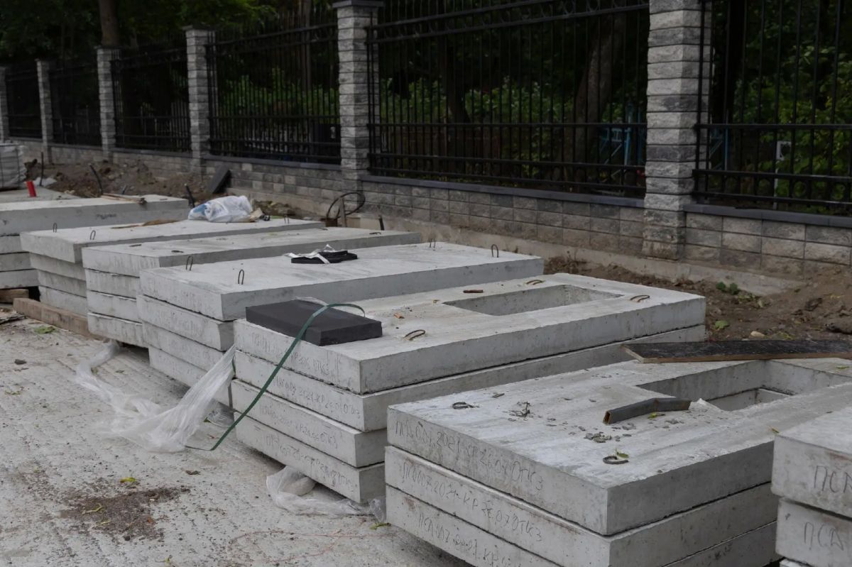 В Курске начали работы на Офицерском кладбище мемориала «Память павшим» В Курске начали работы на Офицерском кладбище мемориала «Память павшим»