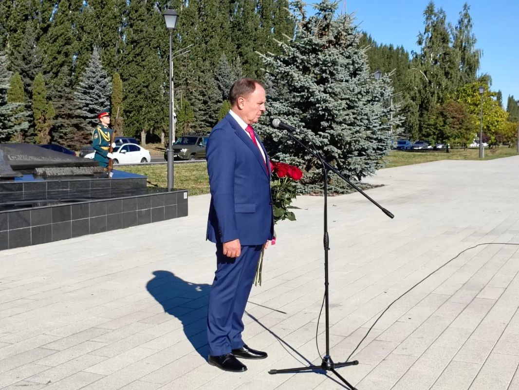 В Курске прошла акция «Десант Героев»: в регион с рабочим визитом приехали Герои России и СССР В Курске прошла акция «Десант Героев»: в регион с рабочим визитом приехали Герои России и СССР