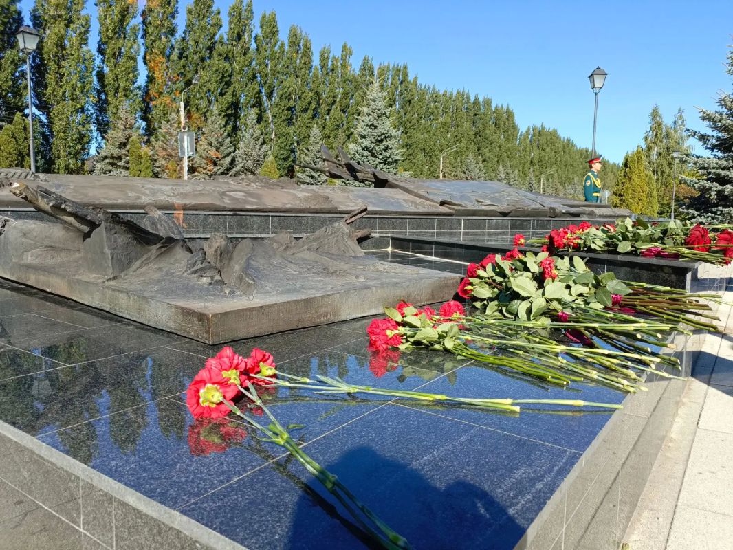 В Курске прошла акция «Десант Героев»: в регион с рабочим визитом приехали Герои России и СССР В Курске прошла акция «Десант Героев»: в регион с рабочим визитом приехали Герои России и СССР