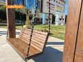 В Курске на Театральной площади установили 6 новых качелей