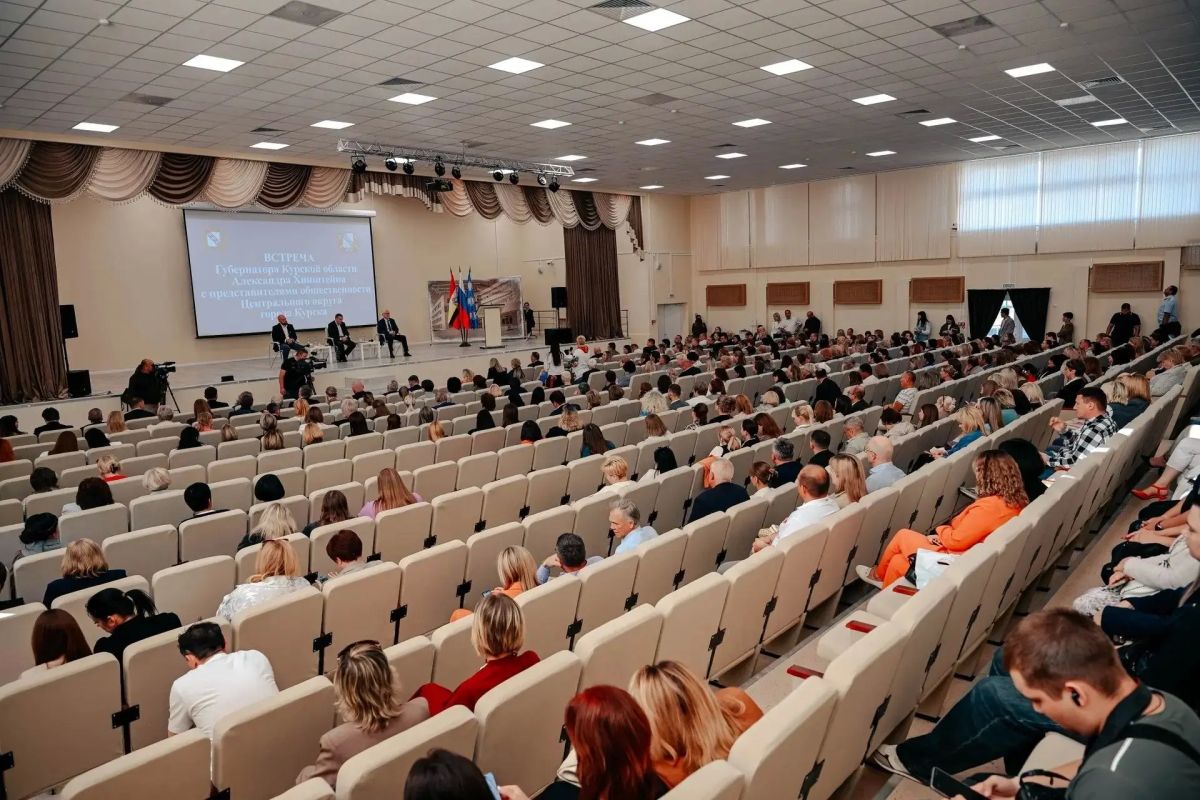О каких проблемах Хинштейну рассказали активисты Центрального округа Курска
