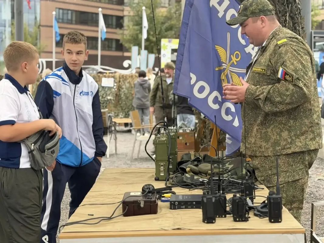 На Полугоре куряне отмечают День ДОСААФ На Полугоре куряне отмечают День ДОСААФ