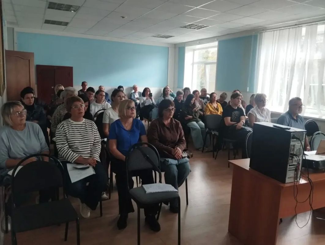 Сегодня в Льгове прошёл обучающий семинар для членов УИК Сегодня в Льгове прошёл обучающий семинар для членов УИК