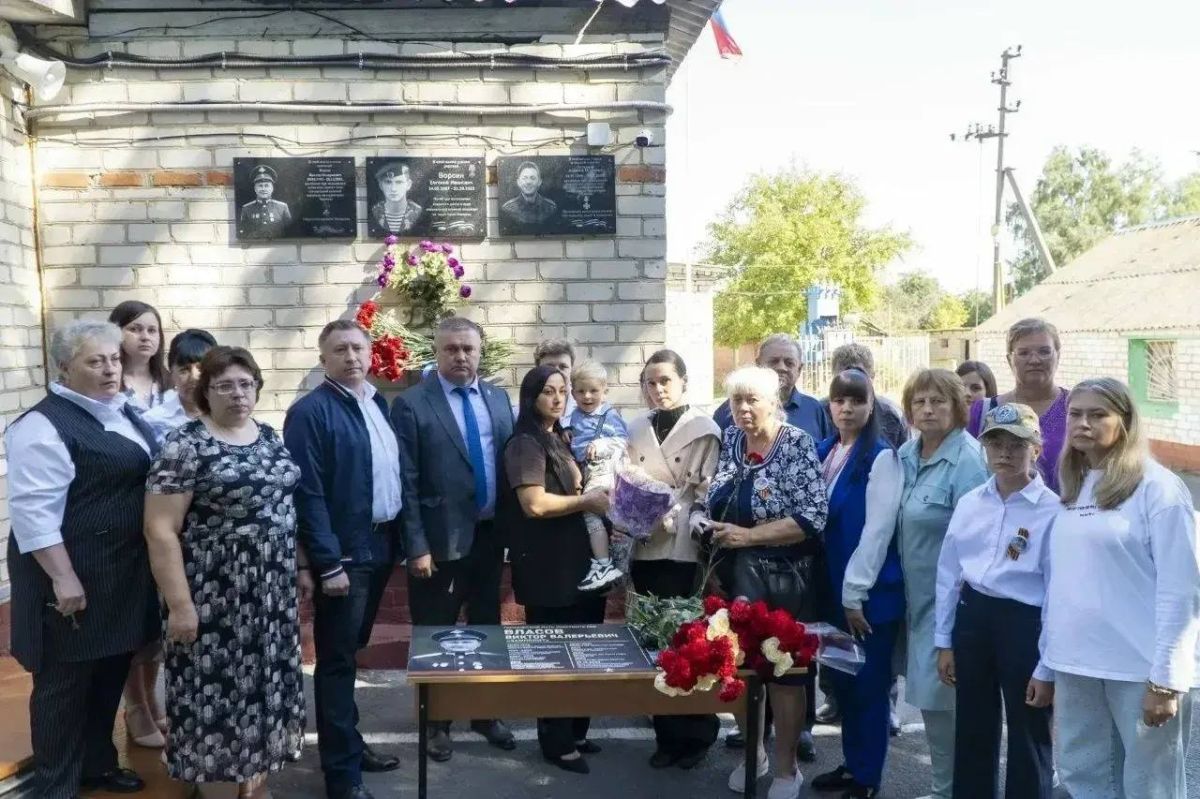 В сельской школе открыли Парту героя СВО В сельской школе открыли Парту героя СВО