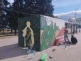 В Курске расписывают укрытие на остановке у Знаменского собора