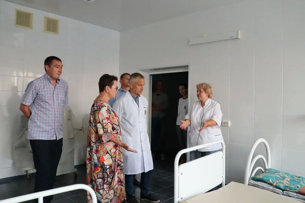 Первый заместитель губернатора – председатель Правительства Курской области Александр Чепик с рабочим визитом посетил Поныровский район Первый заместитель губернатора – председатель Правительства Курской области Александр Чепик с рабочим визитом посетил Поныровский район