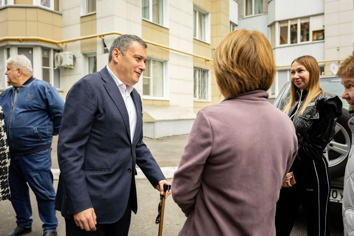 Вместе с губернатором Александром Хинштейном и коллегами побывали на объектах, которые пострадали этой ночью Вместе с губернатором Александром Хинштейном и коллегами побывали на объектах, которые пострадали этой ночью