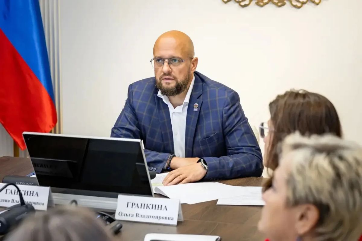 Сегодня с коллегами провели совещание по состоянию остановочных комплексов Сегодня с коллегами провели совещание по состоянию остановочных комплексов