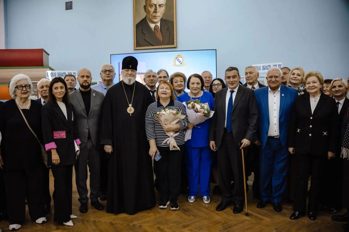В Курске презентовали книгу к 75-летию экс-губернатора Михайлова В Курске презентовали книгу к 75-летию экс-губернатора Михайлова