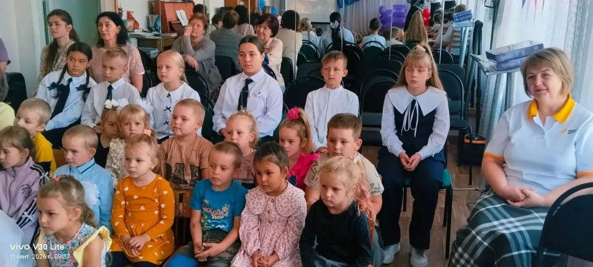Дружба - один из главных компонентов программы "Орлята России", дети учатся дружить, слушать друг друга, договариваться, помогать и принимать помощь Дружба - один из главных компонентов программы "Орлята России", дети учатся дружить, слушать друг друга, договариваться, помогать и принимать помощь