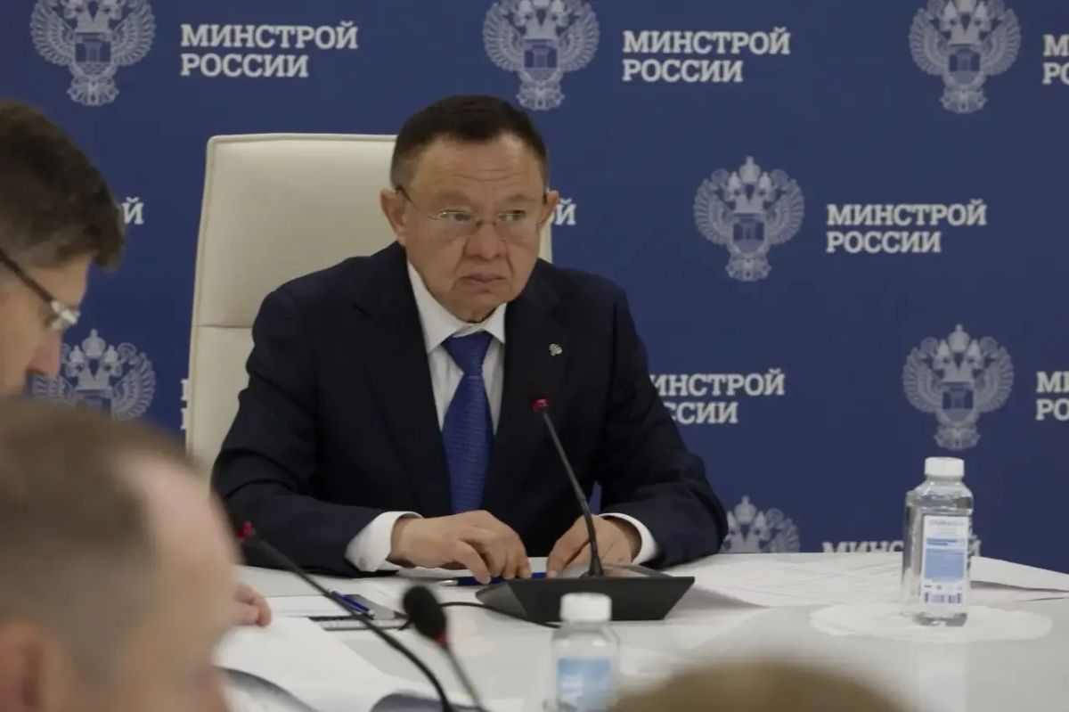 Глава Минстроя России Ирек Файзуллин провел совещание по реализации мероприятий на территории Курской области Глава Минстроя России Ирек Файзуллин провел совещание по реализации мероприятий на территории Курской области