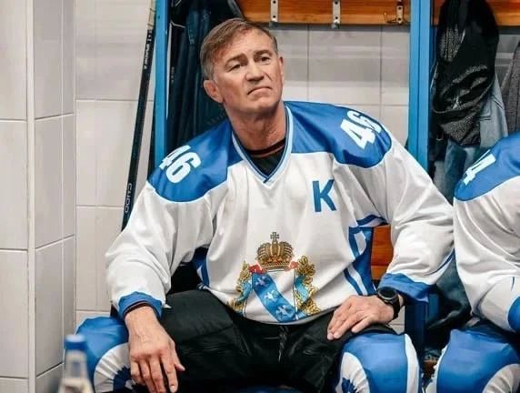 Александр Брыксин помог организовать мастер-класса звёзд хоккея для курских детей Александр Брыксин помог организовать мастер-класса звёзд хоккея для курских детей