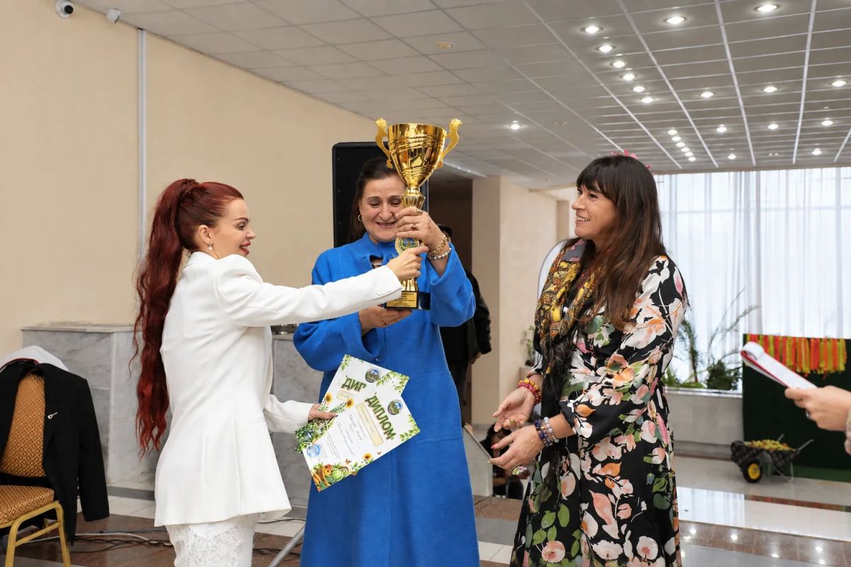 Сегодня знакомим вас с ещё одними участниками ярмарки-дегустации «УДача» — командой ЦОРО Сегодня знакомим вас с ещё одними участниками ярмарки-дегустации «УДача» — командой ЦОРО