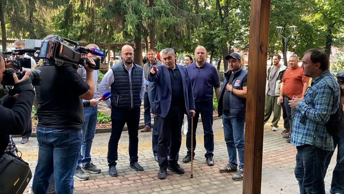 В Курске благоустроили сквер возле областной филармонии на улице Перекальского В Курске благоустроили сквер возле областной филармонии на улице Перекальского
