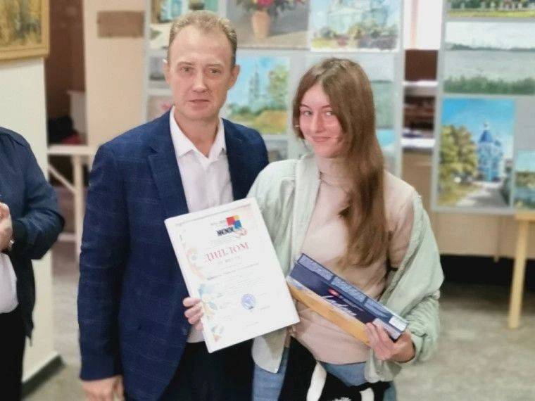 16 сентября 2026 года в Железногорском художественном колледже имени А.А.Дейнеки пленер завершился масштабной выставкой участников Международный конкурс-пленэр творческой школы для одарённых детей "Мастер-класс" 16 сентября 2026 года в Железногорском художественном колледже имени А.А.Дейнеки пленер завершился масштабной выставкой участников Международный конкурс-пленэр творческой школы для одарённых детей "Мастер-класс"