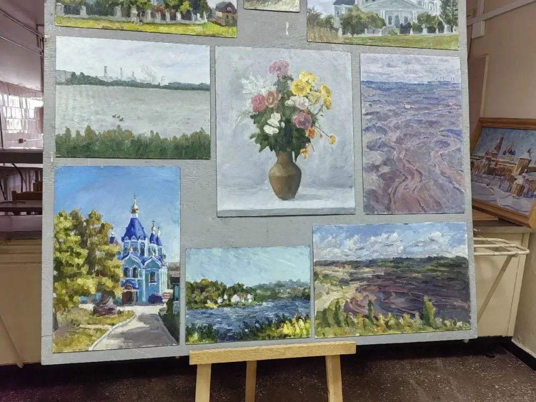 Выставка работ участников XX Международного конкурса-пленэра открылась в Железногорском художественном колледже имени А.А. Дейнеки Выставка работ участников XX Международного конкурса-пленэра открылась в Железногорском художественном колледже имени А.А. Дейнеки